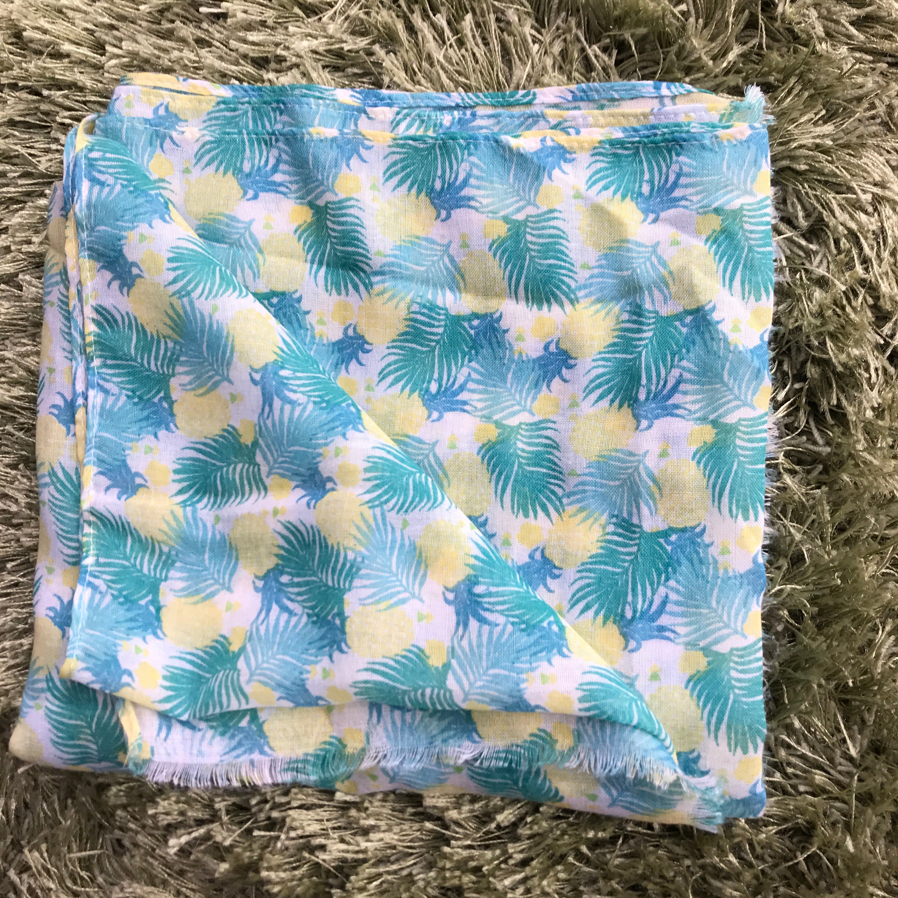 New Scarf - Pineapples