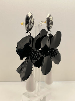 *SALE* Call The Shots Earrings