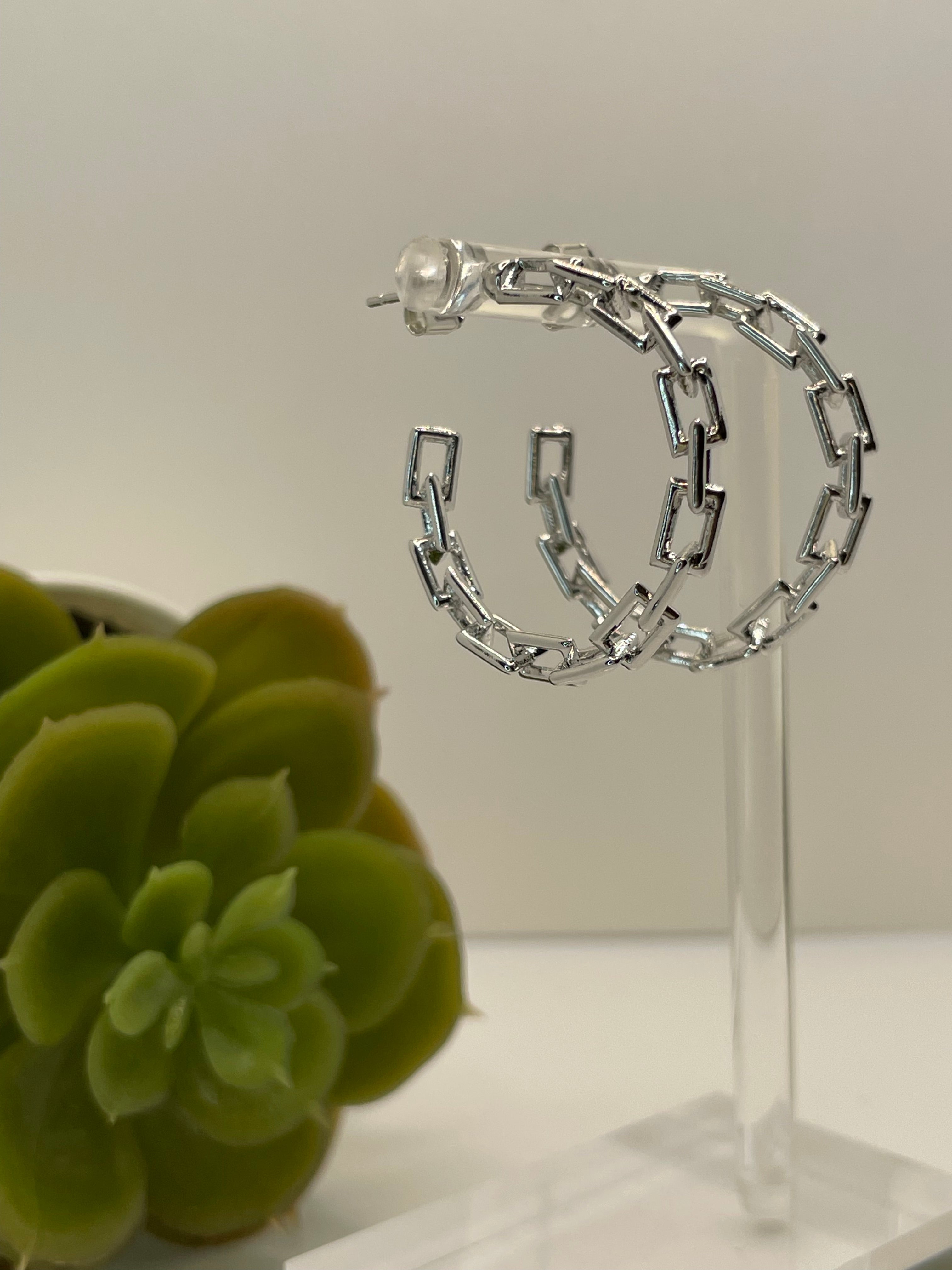 Chain Reaction Hoops