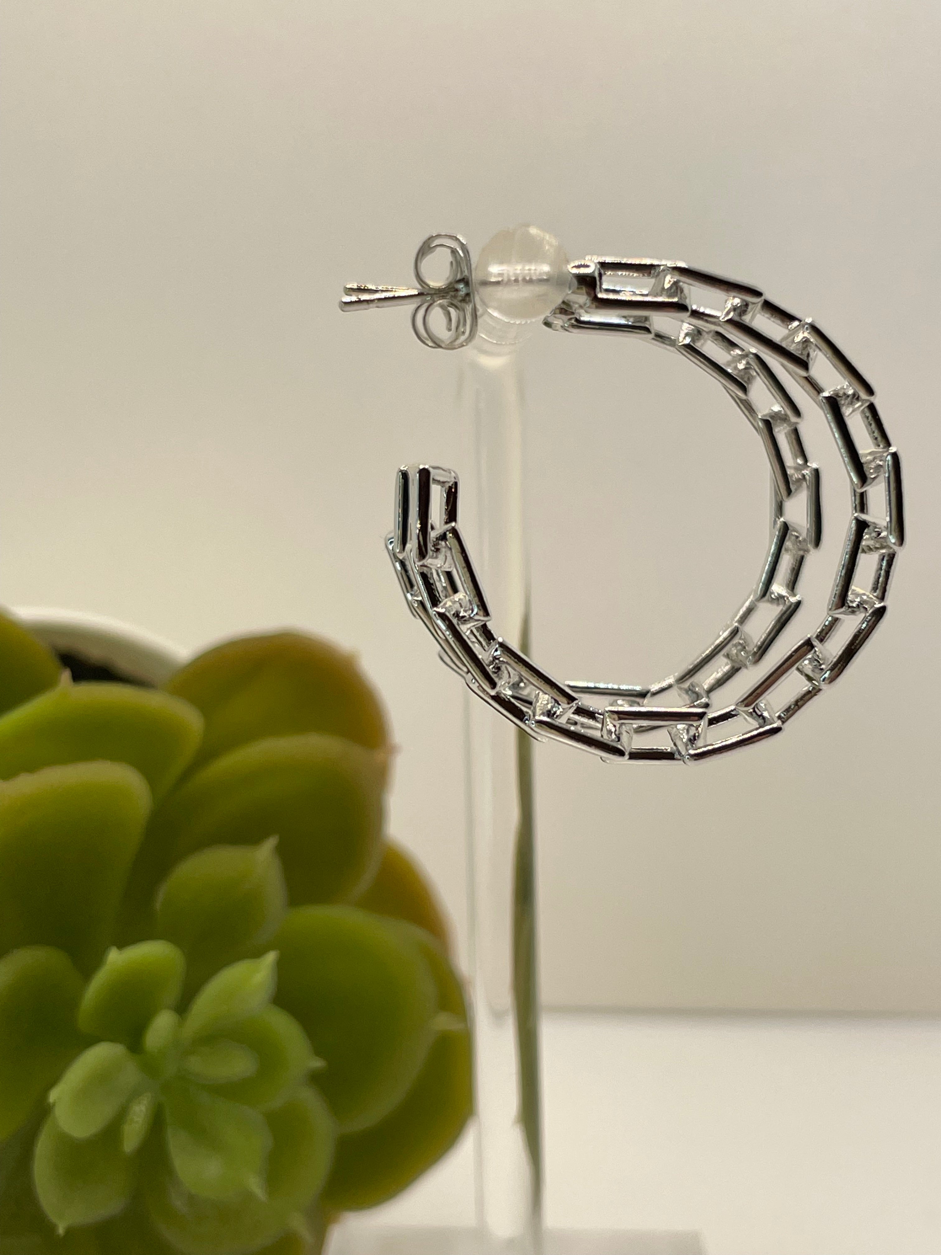 Chain Reaction Hoops